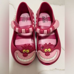 Size 10 mini Melissa Cheshire Cat
